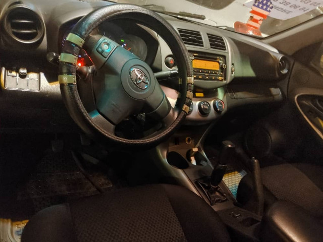 Toyota Rav4 sortie port, Voitures, Conakry