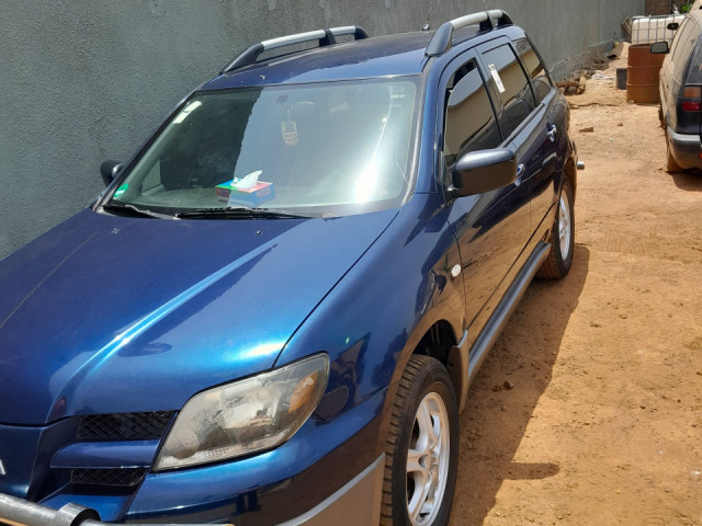 Mitsubishi Outlander, Voitures, Conakry