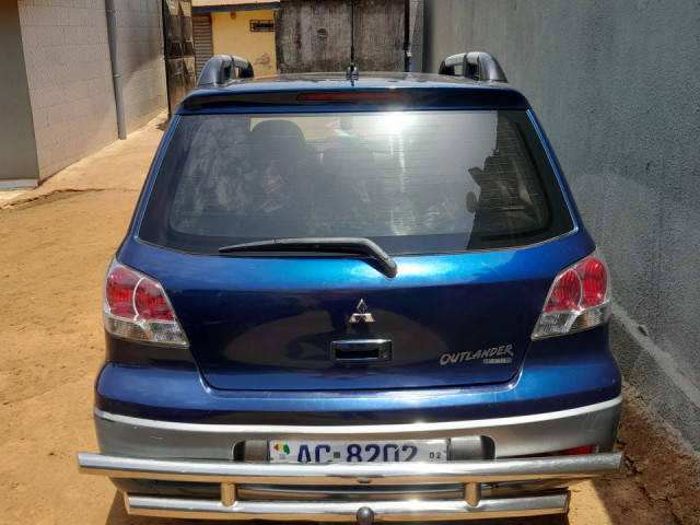Mitsubishi Outlander, Voitures, Conakry