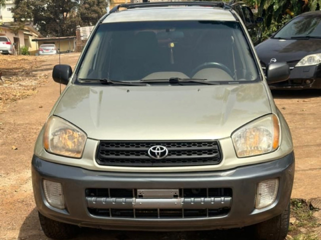 Toyota RAV4, Voitures, Conakry