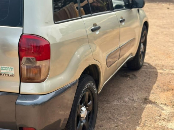 Toyota RAV4, Voitures, Conakry