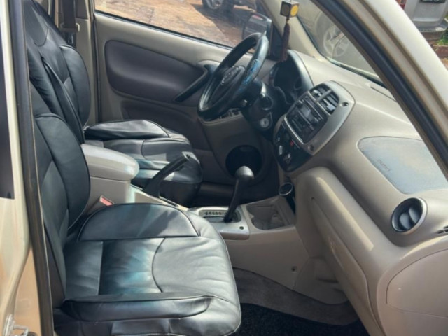 Toyota RAV4, Voitures, Conakry
