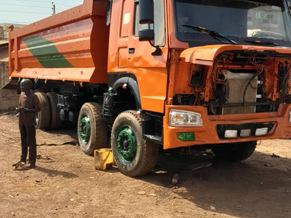 Camion Sinotruk Howo, Camions - Autobus, Conakry