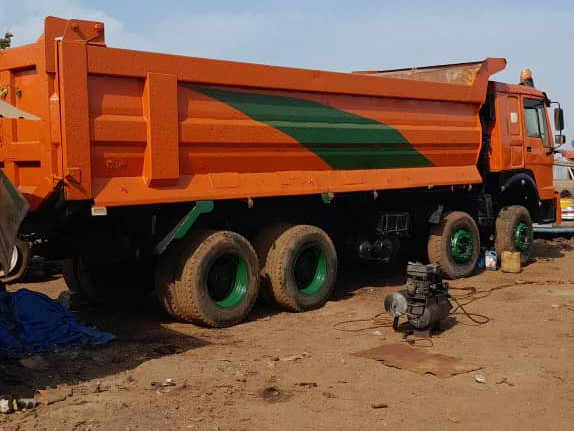 Camion Sinotruk Howo, Camions - Autobus, Conakry