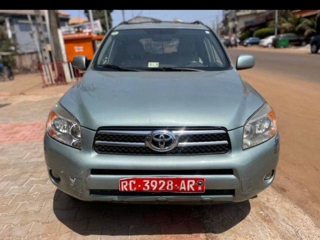 Toyota RAV4, Voitures, Conakry