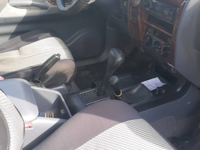 Toyota Land Cruiser Prado, Voitures, Conakry