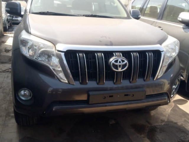 Toyota Land Cruiser Prado, Voitures, Conakry