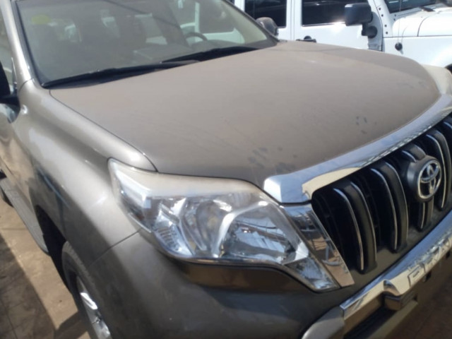 Toyota Land Cruiser Prado, Voitures, Conakry