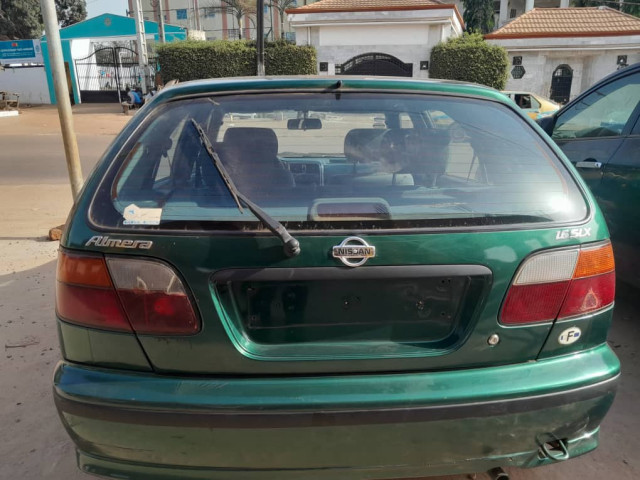 Nissan Almera, Voitures, Conakry