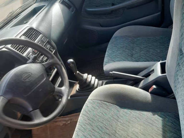 Nissan Almera, Voitures, Conakry