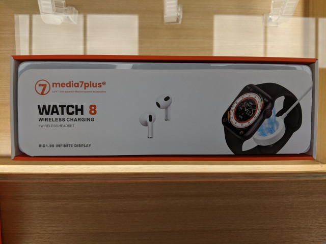 Montre connectée ( watch 8 ) + Airpods pro, Accessoires Mobiles, Conakry