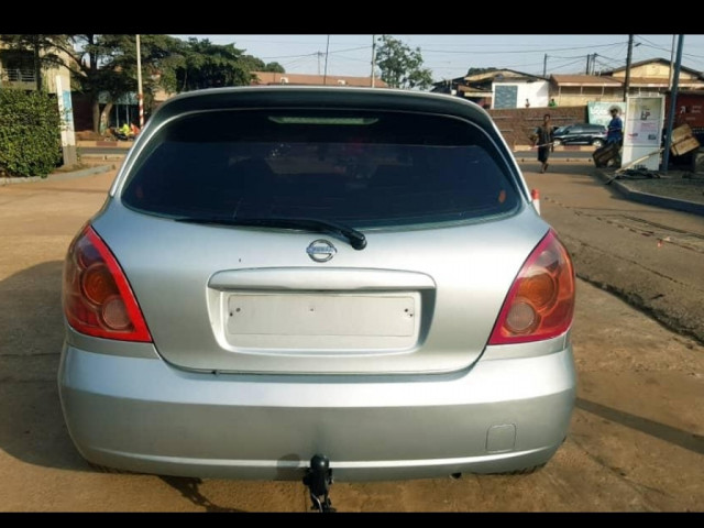 Nissan Almera, Voitures, Conakry