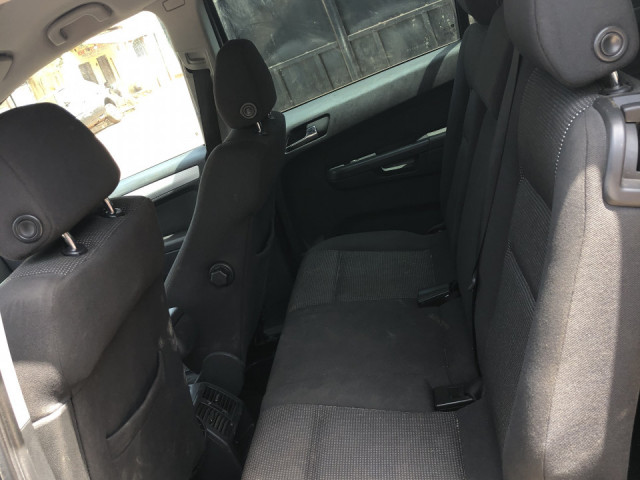 Opel Zafira, Voitures, Conakry