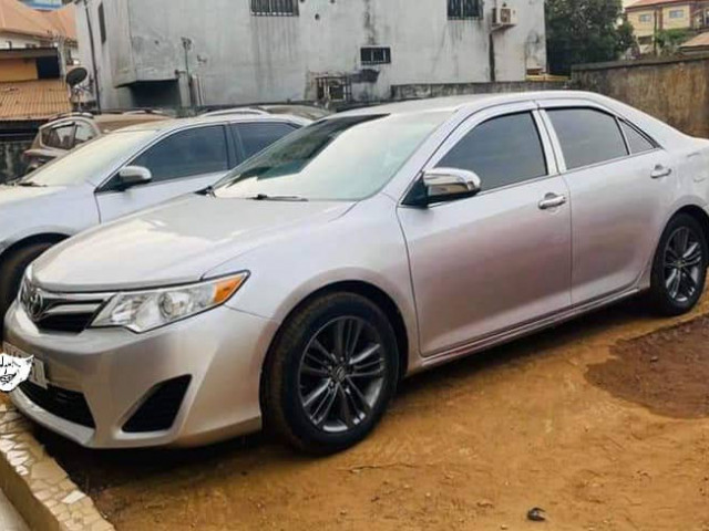 Toyota Camry, Voitures, Conakry