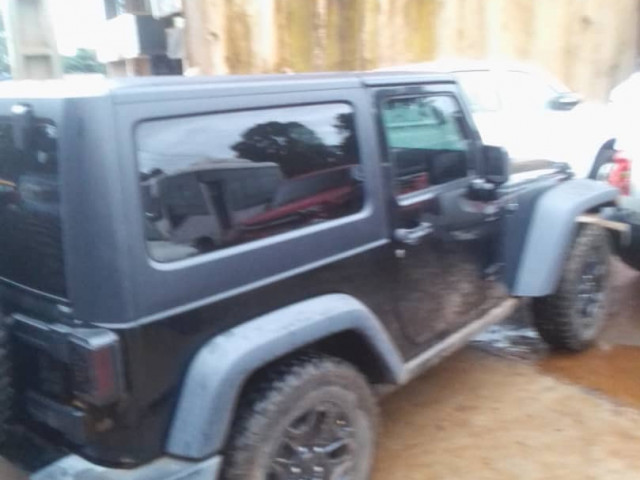 Jeep Wrangler, Voitures, Conakry