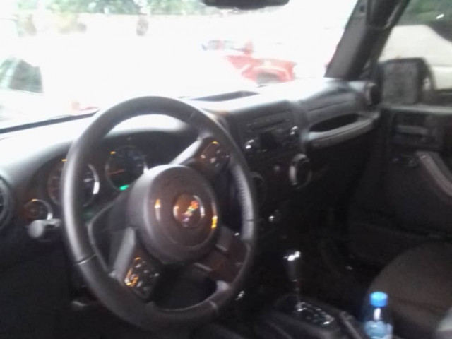Jeep Wrangler, Voitures, Conakry