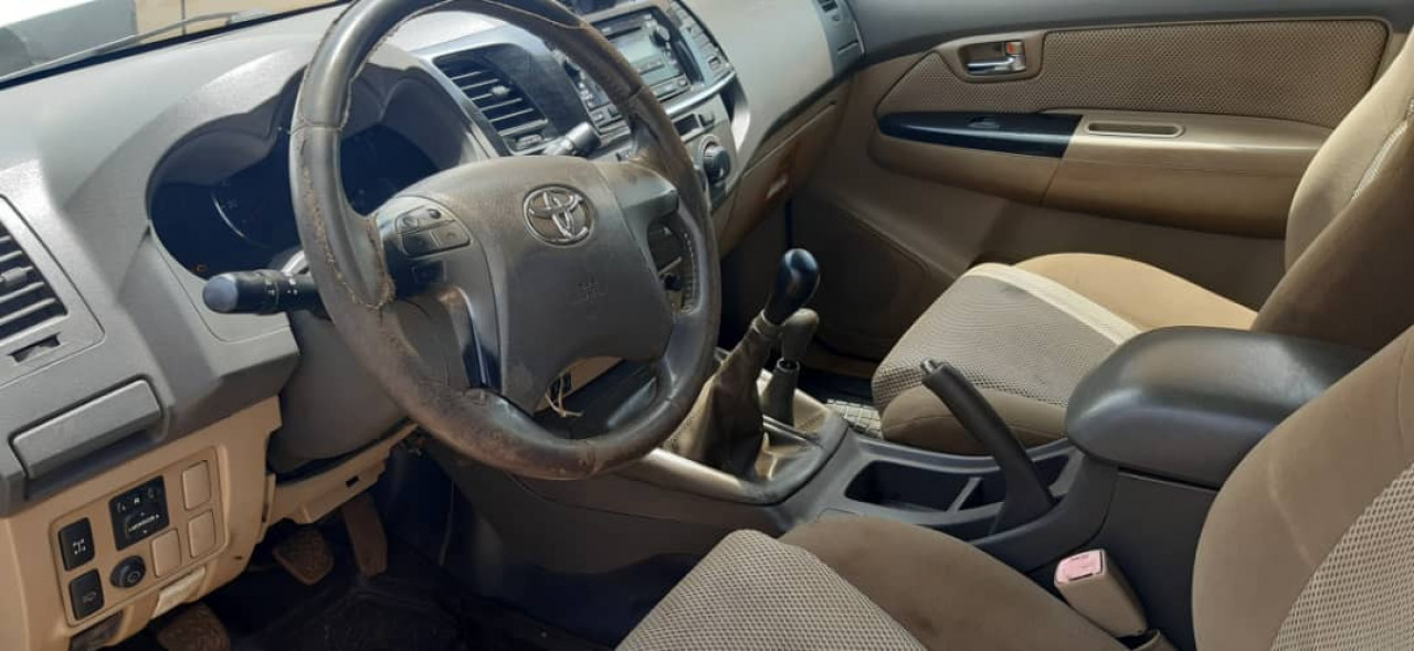 Toyota Fortuner, Voitures, Conakry