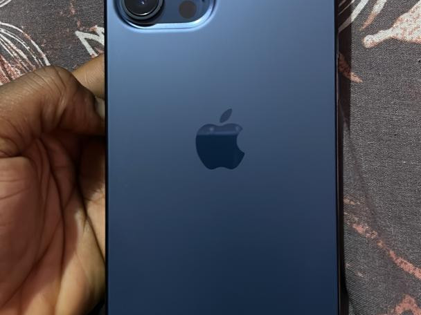 Apple iPhone 12Pro Max, Téléphones Mobiles, Conakry
