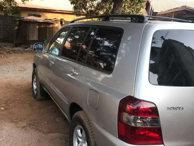 Toyota Highlander, Voitures, Conakry