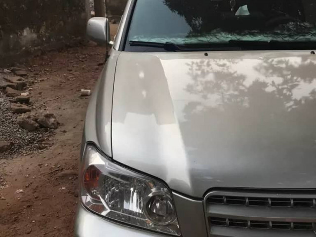 Toyota Highlander, Voitures, Conakry