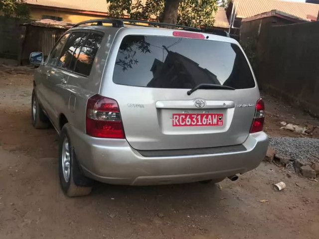 Toyota Highlander, Voitures, Conakry