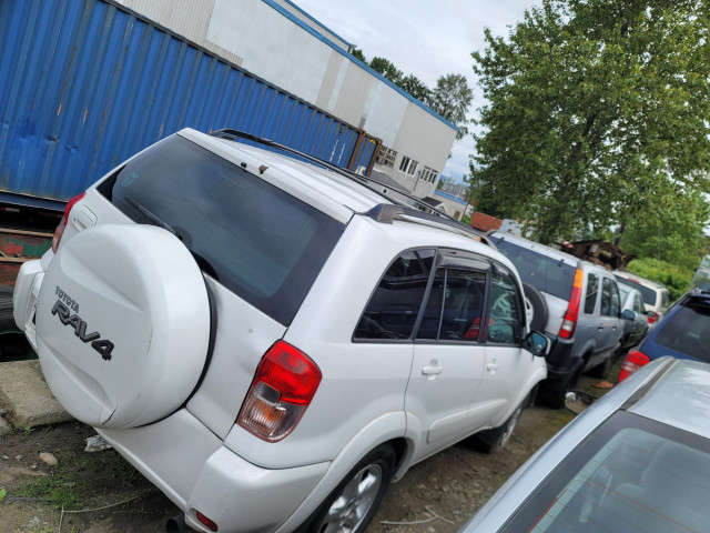 Toyota RAV4, Voitures, Conakry
