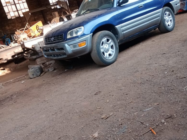 Rav4 2000, Voitures, Conakry