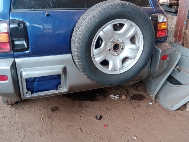 Rav4 2000, Voitures, Conakry