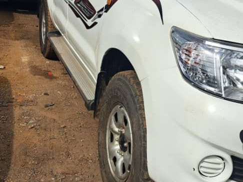 Toyota Hilux, Voitures, Conakry