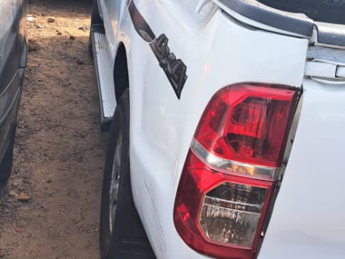 Toyota Hilux, Voitures, Conakry