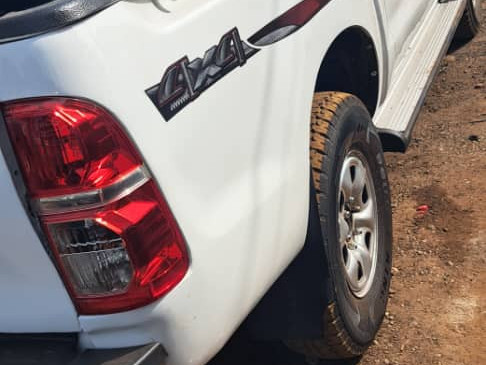 Toyota Hilux, Voitures, Conakry