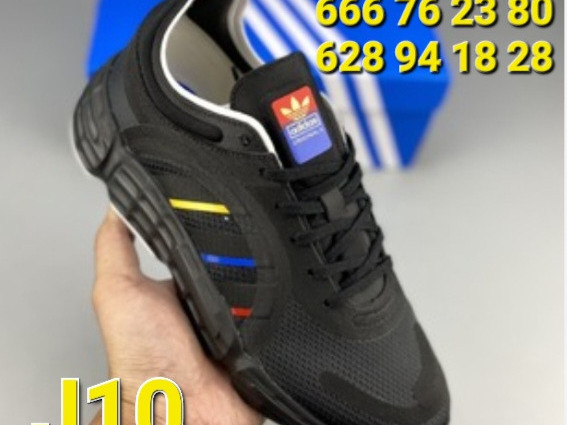 Différentes Chaussures, Chaussures, Conakry