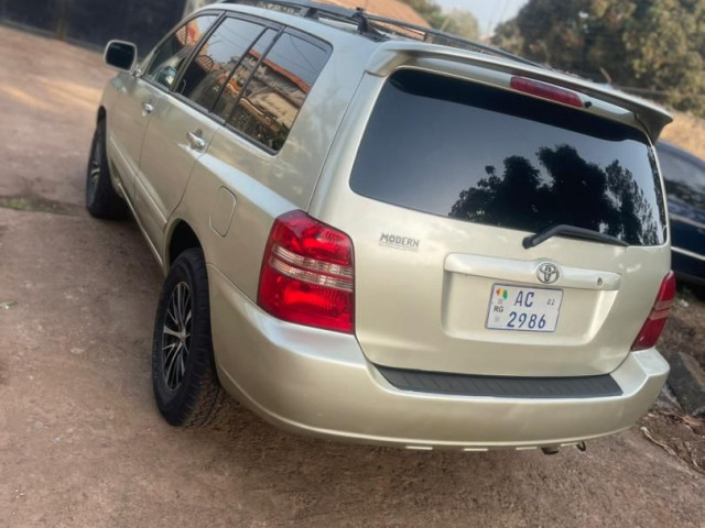 Toyota Highlander, Voitures, Conakry