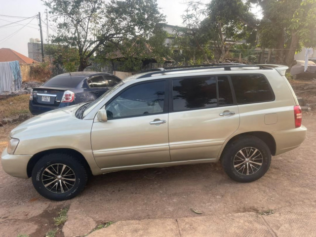 Toyota Highlander, Voitures, Conakry