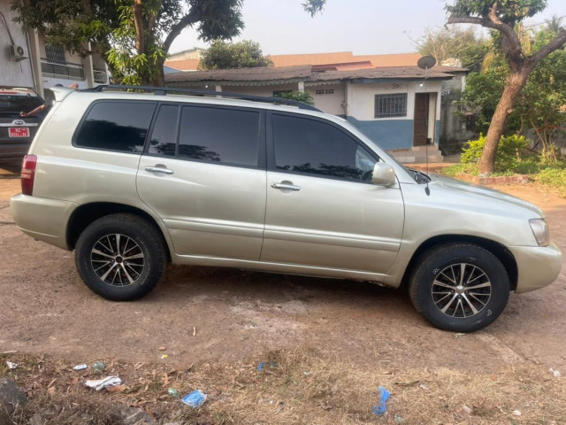 Toyota Highlander, Voitures, Conakry