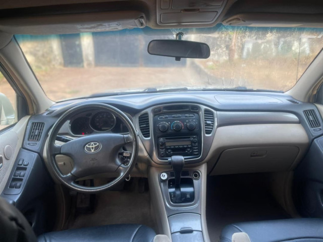 Toyota Highlander, Voitures, Conakry