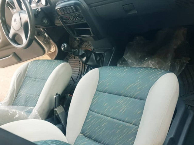Kia Retona, Voitures, Conakry