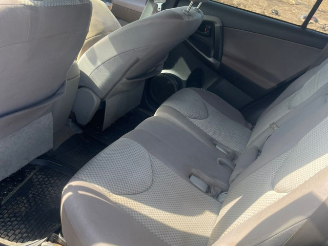 Toyota RAV4, Voitures, Conakry