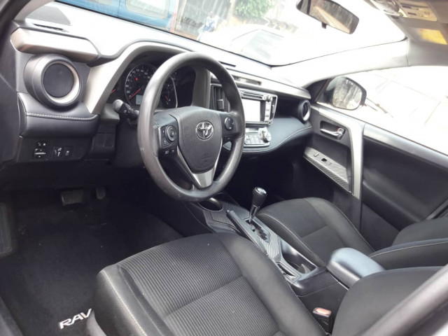 Toyota RAV4, Voitures, Conakry