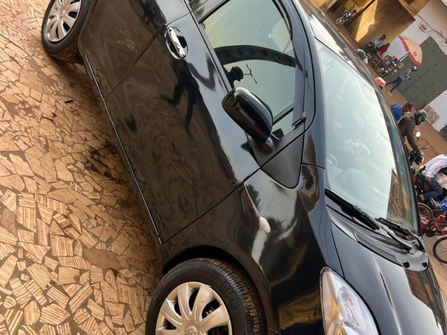 Toyota Yaris, Voitures, Conakry