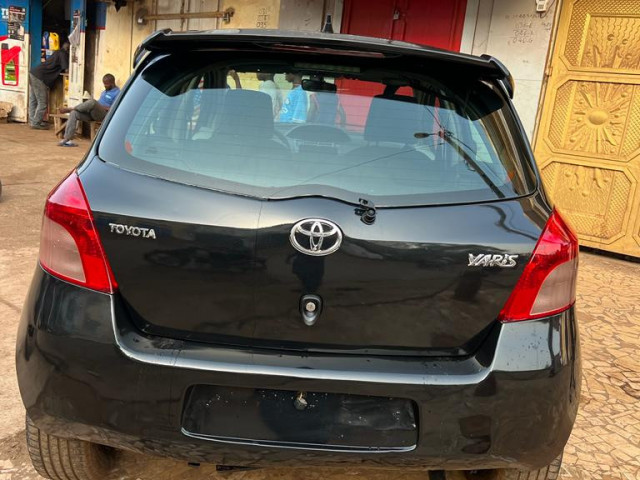 Toyota Yaris, Voitures, Conakry