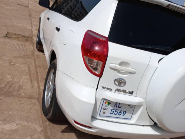 Toyota Rav4, Voitures, Conakry