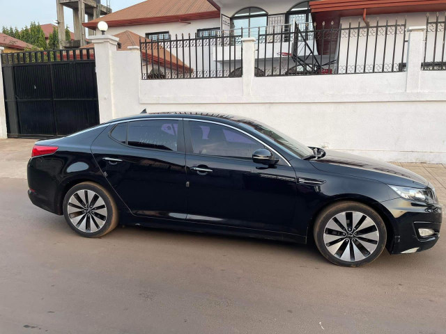 KIA K5, Voitures, Conakry