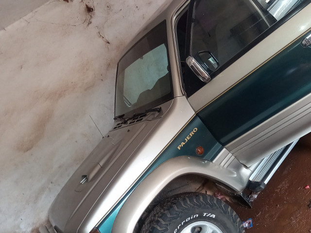 Mitsubishi Pajero, Voitures, Conakry