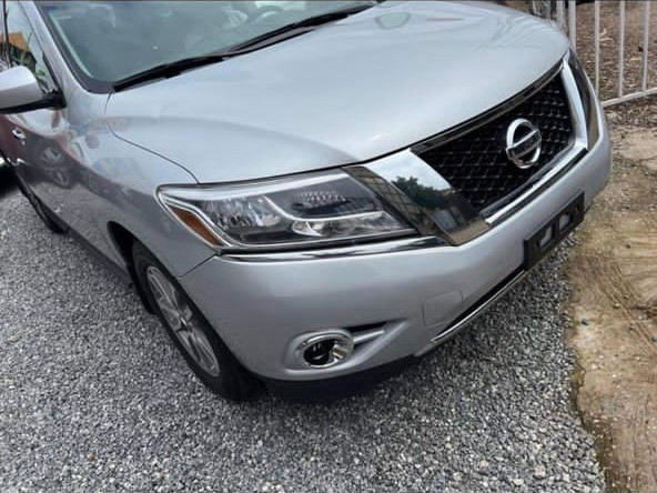 Nissan Pathfinder, Voitures, Conakry