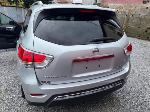 Nissan Pathfinder, Voitures, Conakry