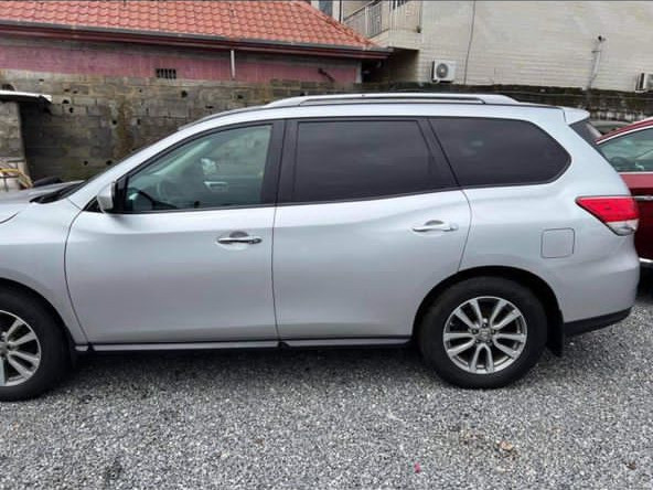 Nissan Pathfinder, Voitures, Conakry