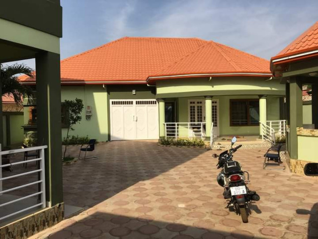 Maison à Sonfonia, Maisons, Conakry
