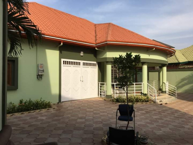 Maison à Sonfonia, Maisons, Conakry
