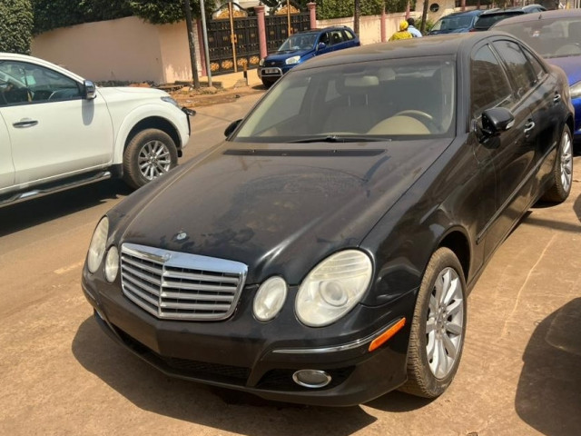 Mercedes-Benz Classe C, Voitures, Conakry